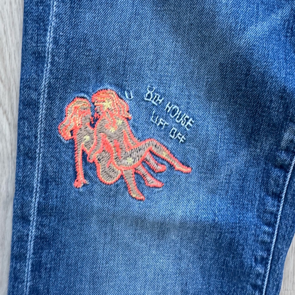 EUC MOTHER Superior Rambler Embroidered Blue Denim Jeans Size 24 - Picture 4 of 16